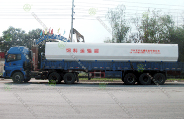 30吨散装饲料运输车（内蒙古客户）